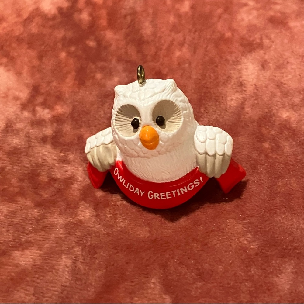 Vintage Hallmark Keepsake Owliday Greetings Ornament
